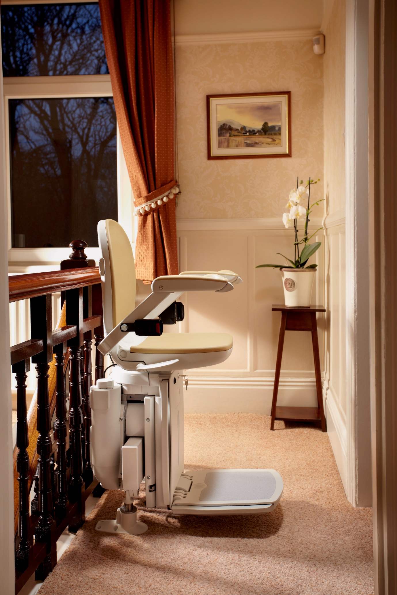 NEW STRAIGHT STAIRLIFT
